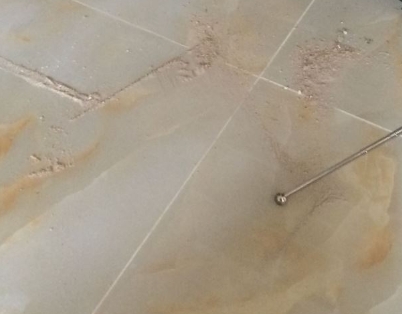 崇阳瓷砖空鼓维修公司分享粘合剂选择不当在瓷砖铺贴过程中可能导致以下问题
