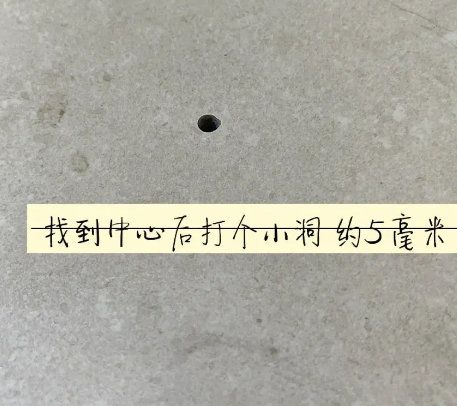 崇阳瓷砖空鼓维修公司专业解答在瓷砖铺贴过程中，如果砂料搅拌不均匀，将会带来以下问题